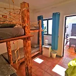 Гостевой дом Casa-la-costa - With Pool For Groups, Families And Retreats 4*