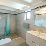 Гостевой дом Casa-la-costa - With Pool For Groups, Families And Retreats