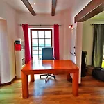 Pensión Casa-la-costa - With Pool For Groups, Families And Retreats