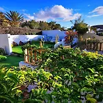Casa-la-costa - With Pool For Groups, Families And Retreats בית הארחה La Costa