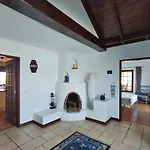 Casa-la-costa - With Pool For Groups, Families And Retreats Гостевой дом Ла-Коста