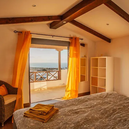 Guest house Casa-la-costa - With Pool For Groups, Families And Retreats