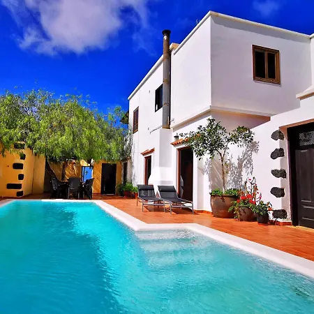 게스트하우스 Casa-la-costa - With Pool For Groups, Families And Retreats 4*