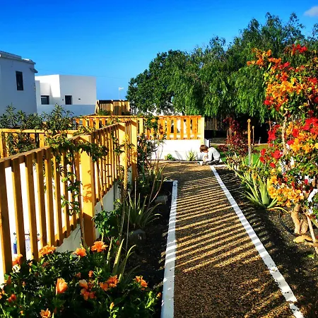 Casa-la-costa - With Pool For Groups, Families And Retreats Гостевой дом 4*