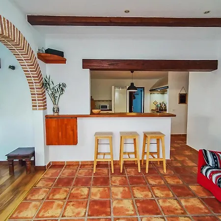 Guest house Casa-la-costa - With Pool For Groups, Families And Retreats