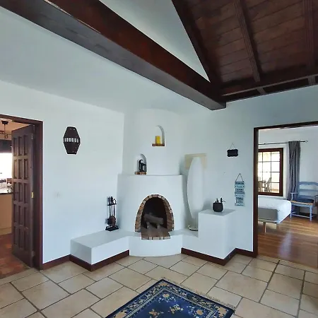 Casa-la-costa - With Pool For Groups, Families And Retreats Guest house La Costa