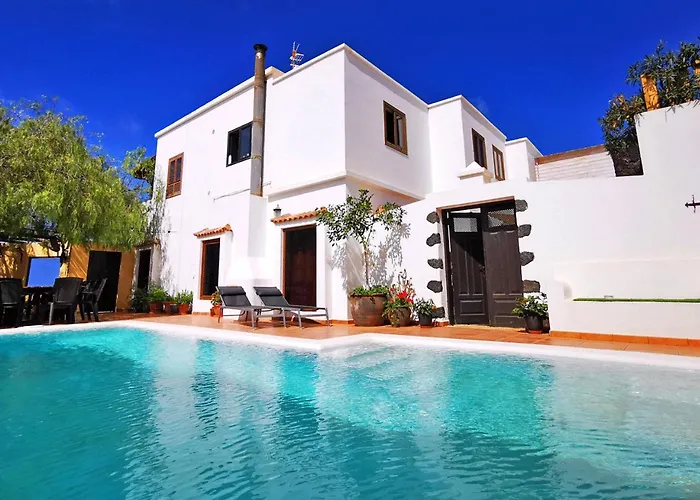 Casa-la-costa - With Pool For Groups, Families And Retreats 게스트하우스 La Costa