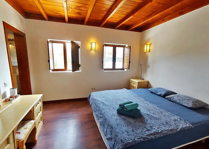 Casa-la-costa - With Pool For Groups, Families And Retreats