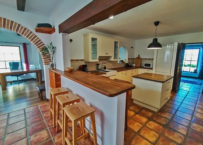 게스트하우스 Casa-la-costa - With Pool For Groups, Families And Retreats