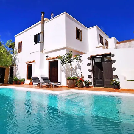 Pensión Casa-la-costa - With Pool For Groups, Families And Retreats 4*