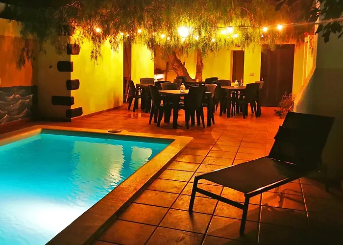 Casa-la-costa - With Pool For Groups, Families And Retreats