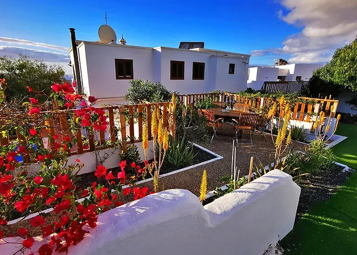 Casa-la-costa - With Pool For Groups, Families And Retreats Affittacamere La Costa